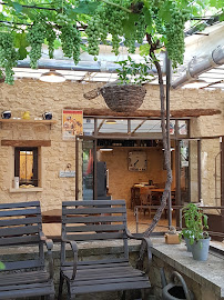 Atmosphère du Restaurant L'Auberge Provençale à Crillon-le-Brave - n°5