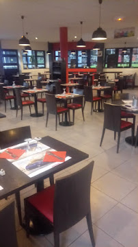 Atmosphère du Restaurant Pizzeria Cesano à Hérouville-Saint-Clair - n°8