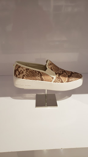 Fashion Accessories Store «Michael Kors», reviews and photos, 27 N Michigan Ave, Atlantic City, NJ 08401, USA