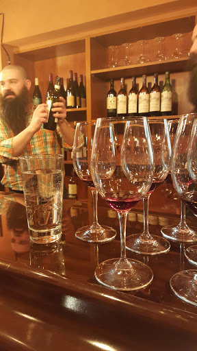 Wine Store «Sunfish Cellars Wine & Spirits», reviews and photos, 803 Sibley Memorial Hwy, St Paul, MN 55118, USA