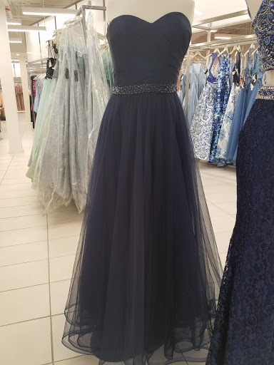 Dress Store «Camille La Vie», reviews and photos, 210 Glen Cove Road, Carle Place, NY 11514, USA