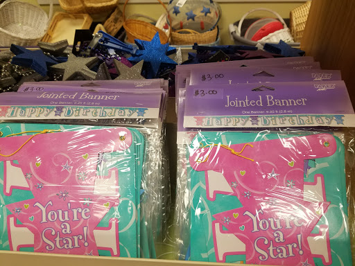 Thrift Store «Restoration Ministries Thrift», reviews and photos, 14950 Dixie Hwy, Harvey, IL 60426, USA