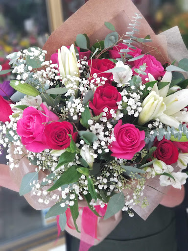 Florist «AAA Florist», reviews and photos, 1277 W 6th St, Corona, CA 92882, USA