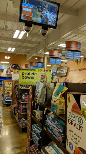 Pet Supply Store «PetSmart», reviews and photos, 19320 Nordhoff Way, Northridge, CA 91324, USA