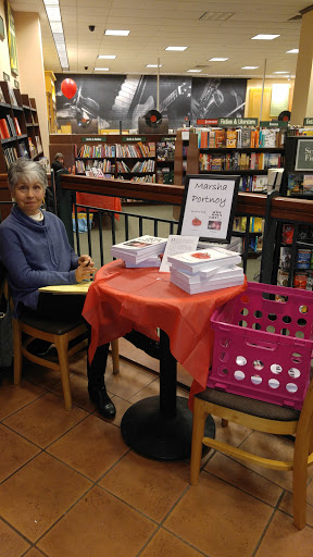 Book Store «Barnes & Noble», reviews and photos, 5380 US-14, Crystal Lake, IL 60014, USA