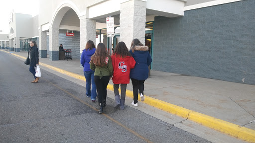 Pet Supply Store «Petco Animal Supplies», reviews and photos, 5239 Harvey St, Norton Shores, MI 49444, USA