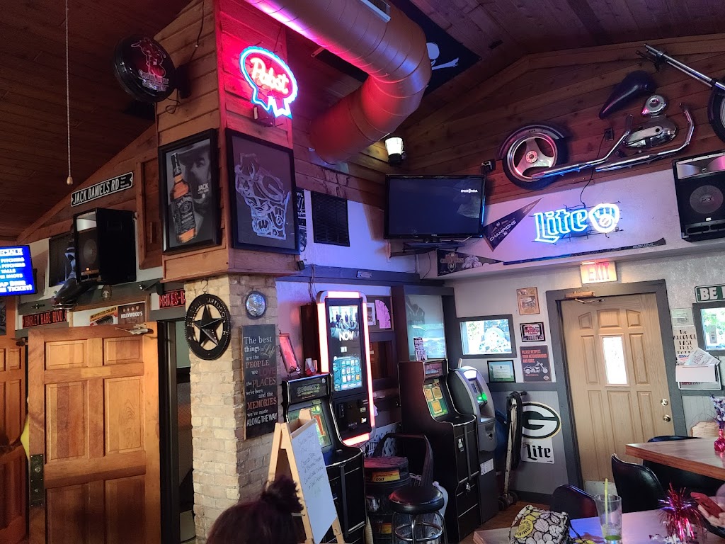 Hollywood's Roadhouse Bar & Grill Nashotah, WI 53058 Menu, Reviews