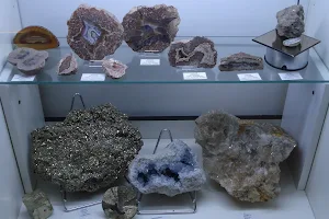 SKARBY ZIEMI Muzeum Minerałów image