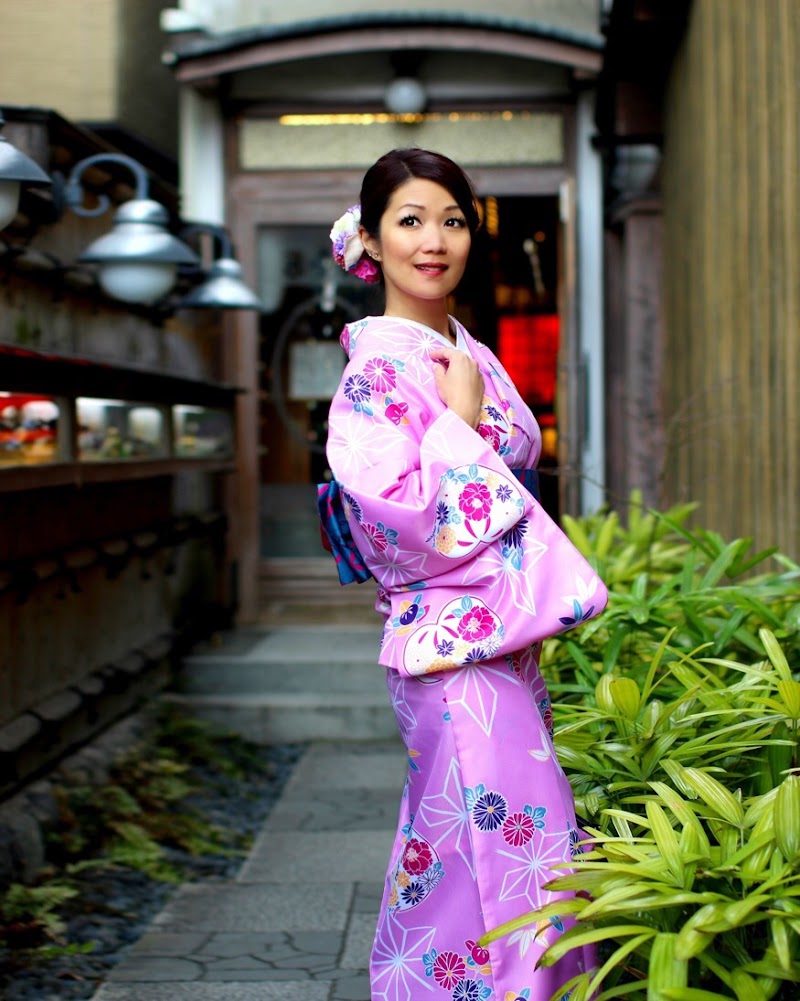 Kimono Rental AMUYA Arashiyama