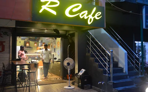 R Cafe image