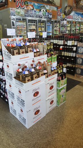 Liquor Store «Broadway Liquors», reviews and photos, 2860 Broadway, Oakland, CA 94611, USA
