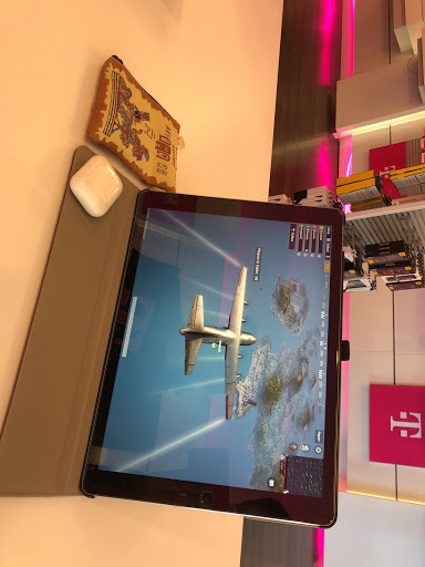 Cell Phone Store «T-Mobile», reviews and photos, 25965 Industrial Blvd #105, Hayward, CA 94545, USA