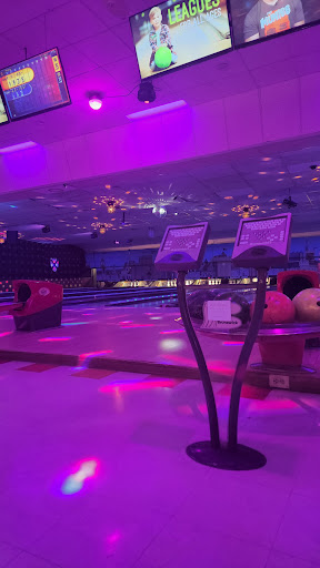 Bowling Alley «Camelot Lanes», reviews and photos, 628 Boardman-Canfield Rd, Youngstown, OH 44512, USA