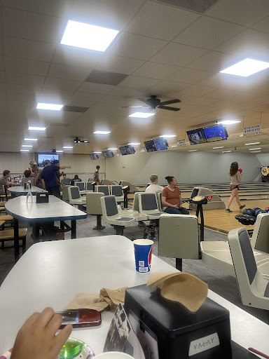 Bowling Alley «Rose Lanes Bowling Center», reviews and photos, 910 Rose Ln, Toccoa, GA 30577, USA