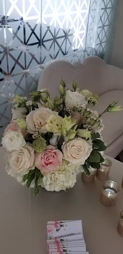 Florist «Apple Blossoms Floral Designs», reviews and photos, 3625 W Kennedy Blvd, Tampa, FL 33609, USA