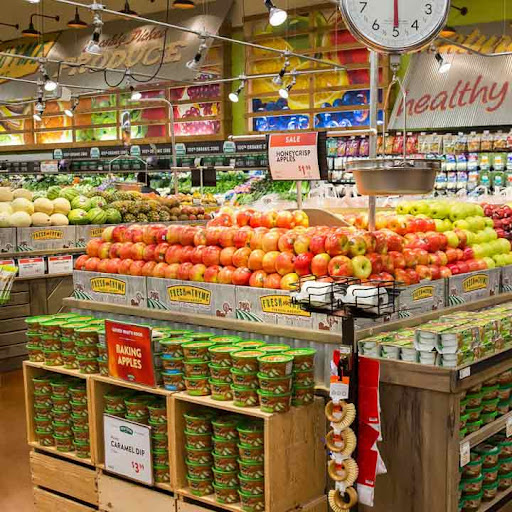 Grocery Store «Fresh Thyme Farmers Market - Milwaukee», reviews and photos, 470 E Pleasant St, Milwaukee, WI 53202, USA