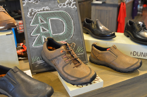 Shoe Store «New Balance Fairlawn», reviews and photos, 2691 W Market St, Fairlawn, OH 44333, USA