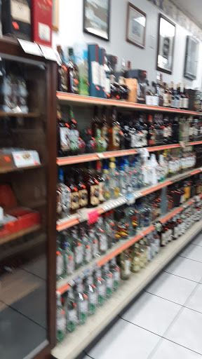 Liquor Store «Varadero Liquors», reviews and photos, 5717 NW 7th St, Miami, FL 33126, USA