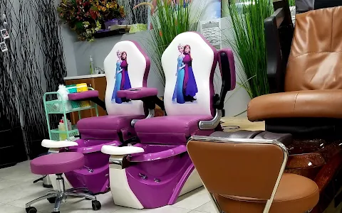 Kevin's Barber Salon image