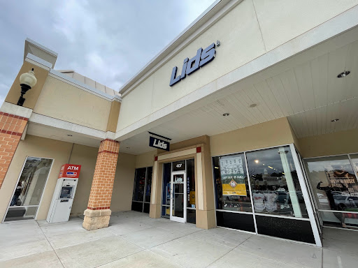 Shopping Mall «Queenstown Premium Outlets», reviews and photos, 441 Outlet Center Dr, Queenstown, MD 21658, USA