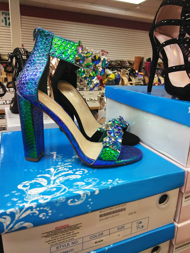 Shoe Store «SHOE! TIME 87», reviews and photos, 8533 S Cottage Grove Ave, Chicago, IL 60619, USA