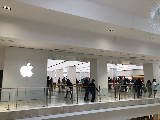 Computer Store «Apple Montgomery Mall», reviews and photos, 7101 Democracy Blvd, Bethesda, MD 20817, USA