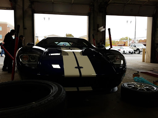 Tire Shop «Discount Tire Store - Oak Lawn, IL», reviews and photos, 6635 95th St, Oak Lawn, IL 60453, USA