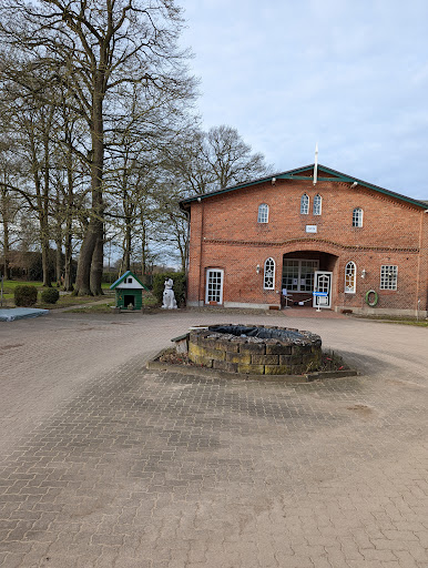 Tierhotel - Hundehotel und Hundeschule Jens van Yperen unter Großenaspe, 