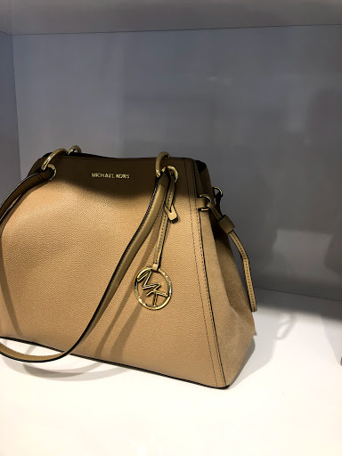 Fashion Accessories Store «Michael Kors», reviews and photos, 20-A Killingworth Turnpike #430, Clinton, CT 06413, USA
