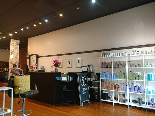 Beauty Salon «Twist Salon», reviews and photos, 321 NE 3rd St, McMinnville, OR 97128, USA