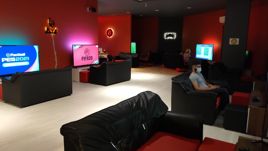 King Playstation & internet Cafe
