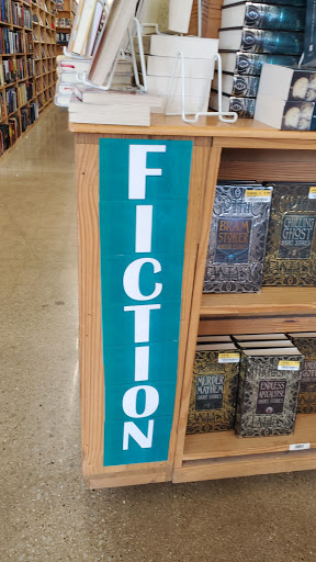 Book Store «Half Price Books», reviews and photos, 31 Orland Square Dr, Orland Park, IL 60462, USA