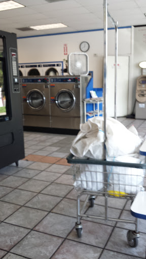 Laundromat «College Laundry», reviews and photos, 4756 N Pershing Ave, Stockton, CA 95207, USA