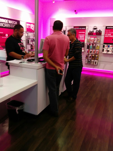 Cell Phone Store «T-Mobile», reviews and photos, 34260 Monterey Ave Suite 100, Palm Desert, CA 92260, USA