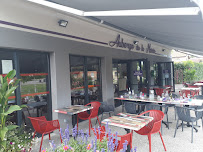 Atmosphère du Restaurant Auberge de la mairie Chavaroux - n°2