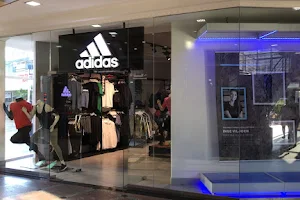 adidas Maputo Shopping Centre - Concept image