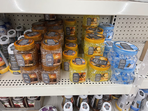 Dollar Store «Dollar Tree», reviews and photos, 100 Granite St, Quincy, MA 02169, USA