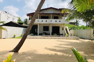 Duma Beach House image