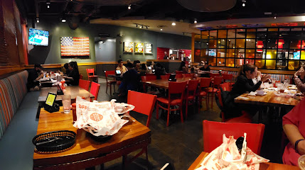 RED ROBIN GOURMET BURGERS AND BREWS