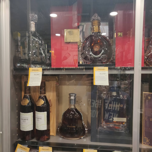 Wine Store «Total Wine & More», reviews and photos, 380 North Point Cir, Alpharetta, GA 30022, USA