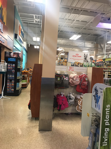 Pet Supply Store «PetSmart», reviews and photos, 215 Needham St, Newton, MA 02464, USA