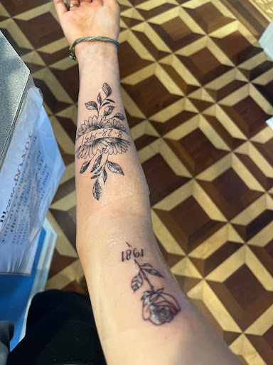 Tattoo Shop «Incredible Ink Tattoo», reviews and photos, 37 New Orleans Rd, Hilton Head Island, SC 29928, USA