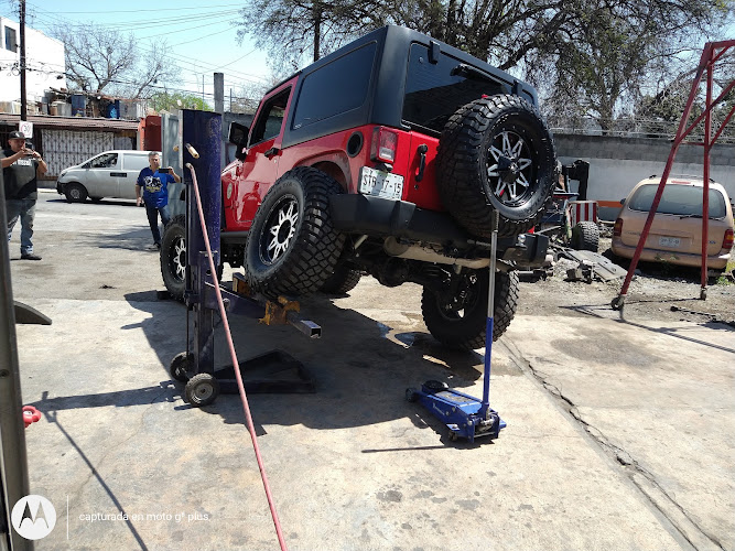 CHARLY 4X4