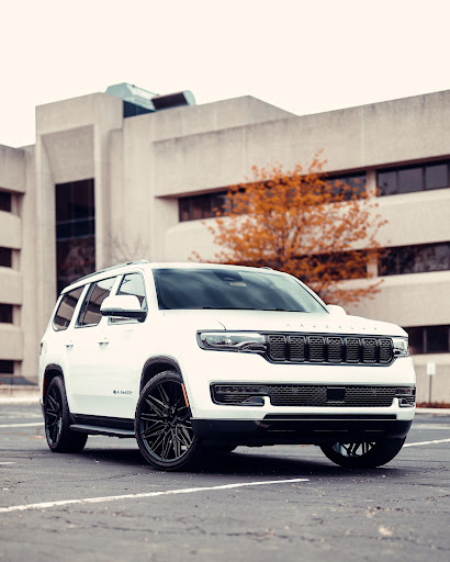 Chrysler Dealer «Jake Sweeney Chrysler Jeep Dodge, Inc.», reviews and photos, 85 W Kemper Rd, Springdale, OH 45246, USA