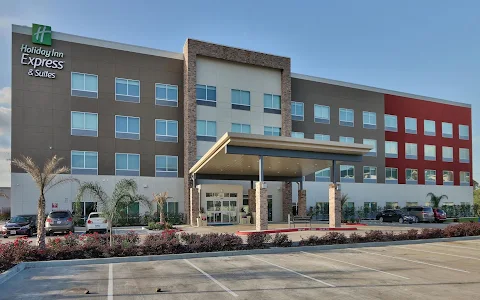 Holiday Inn Express & Suites Houston East - Beltway 8, an IHG Hotel image