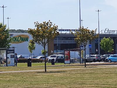 Centre Commercial Le Bréau à Varennes-sur-Seine