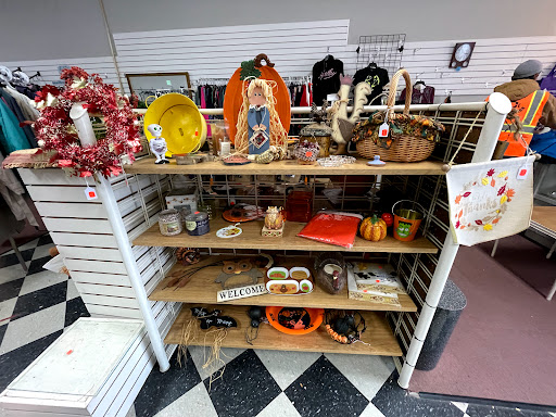 Thrift Store «Someplace Safe Thrift Stores», reviews and photos, 708 Atlantic Ave, Morris, MN 56267, USA