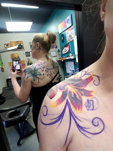 Tattoo Shop «Instinktive Tattoo», reviews and photos, 18256 E Williams Field Rd, Gilbert, AZ 85295, USA