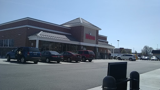 Janaf Shopping Yard, 5900 E Virginia Beach Blvd, Norfolk, VA 23502, USA, 