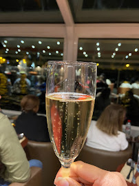 Champagne du Restaurant français Paris en Scène Diner Croisière - n°1